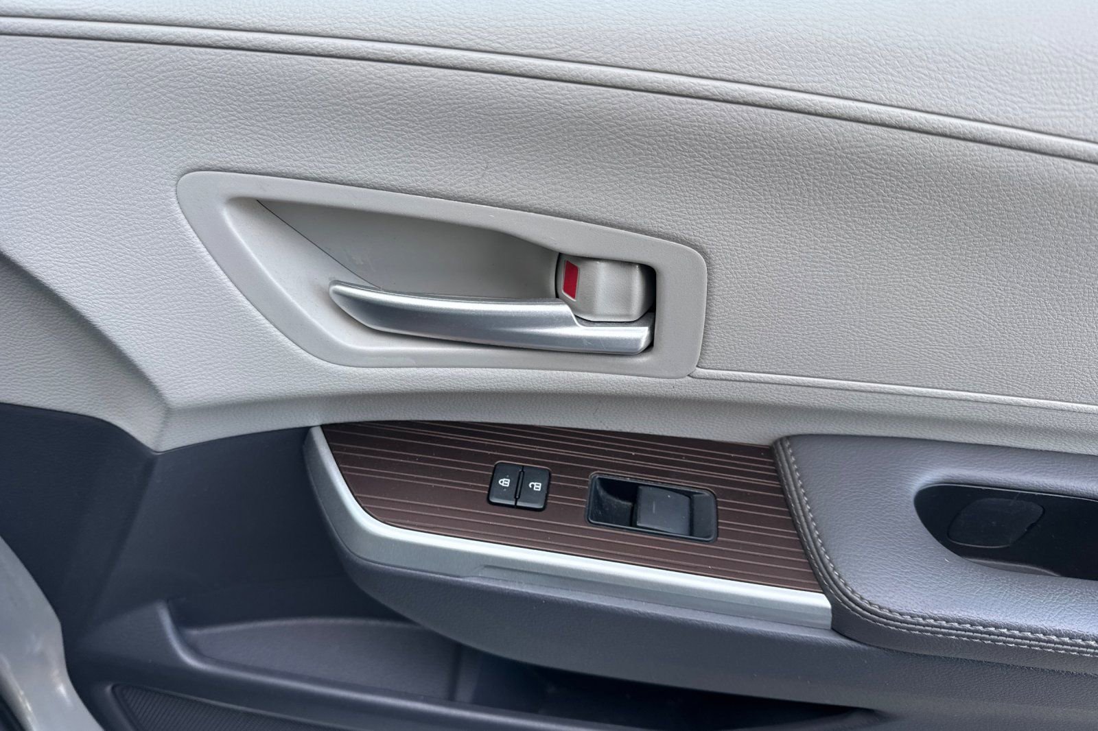 Certified 2023 Toyota Sienna XLE image 25