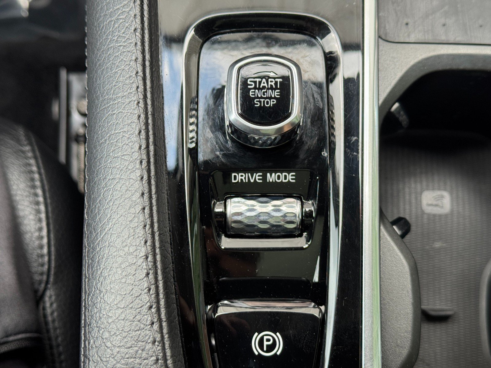 Used 2021 Volvo XC90 T8 Inscription Expression w/ Protection Package Premier AWD/4WD image 30
