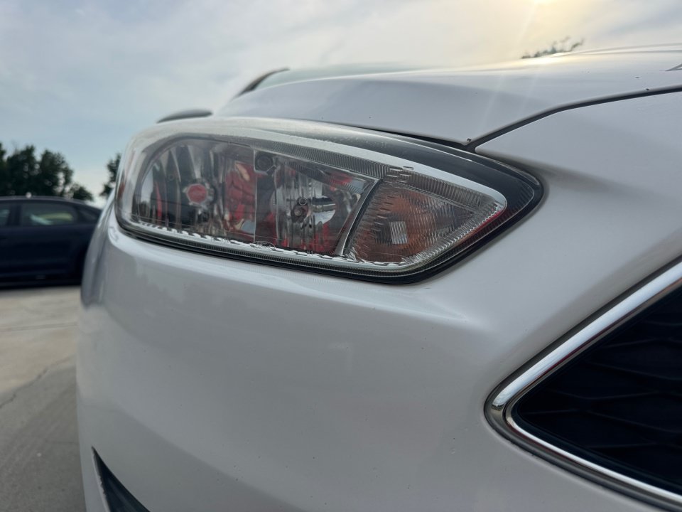 Used 2018 Ford Focus SE FWD image 28