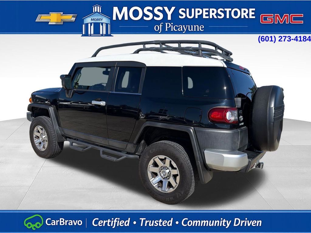 Used 2014 Toyota FJ Cruiser 4WD w/ Upgrade Package video 3