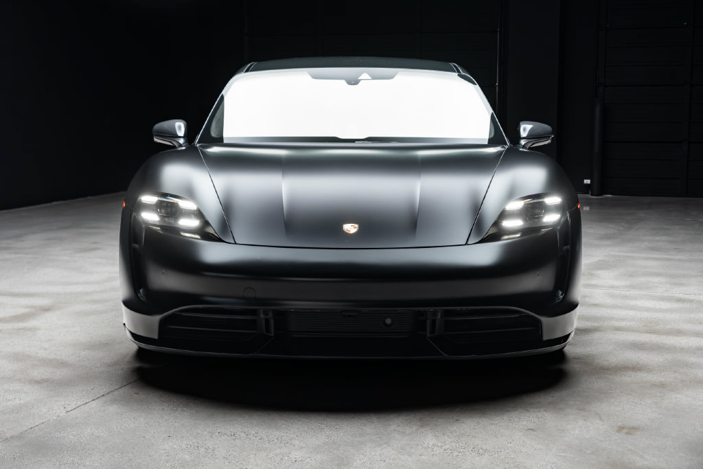 Used 2020 Porsche Taycan Turbo AWD/4WD image 5