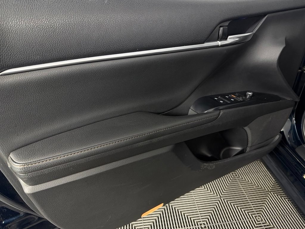 Used 2020 Toyota Camry XLE w/ Carpet Mat Package FWD image 24