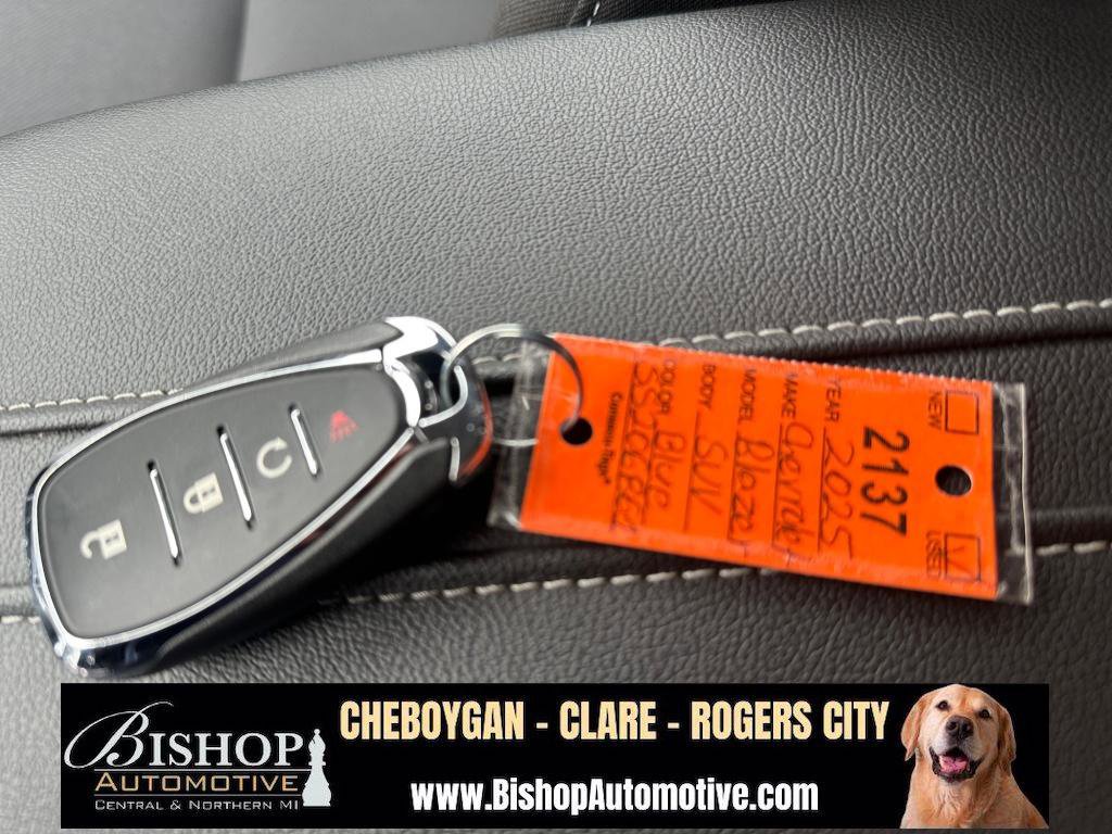 Used 2025 Chevrolet Blazer LT image 27