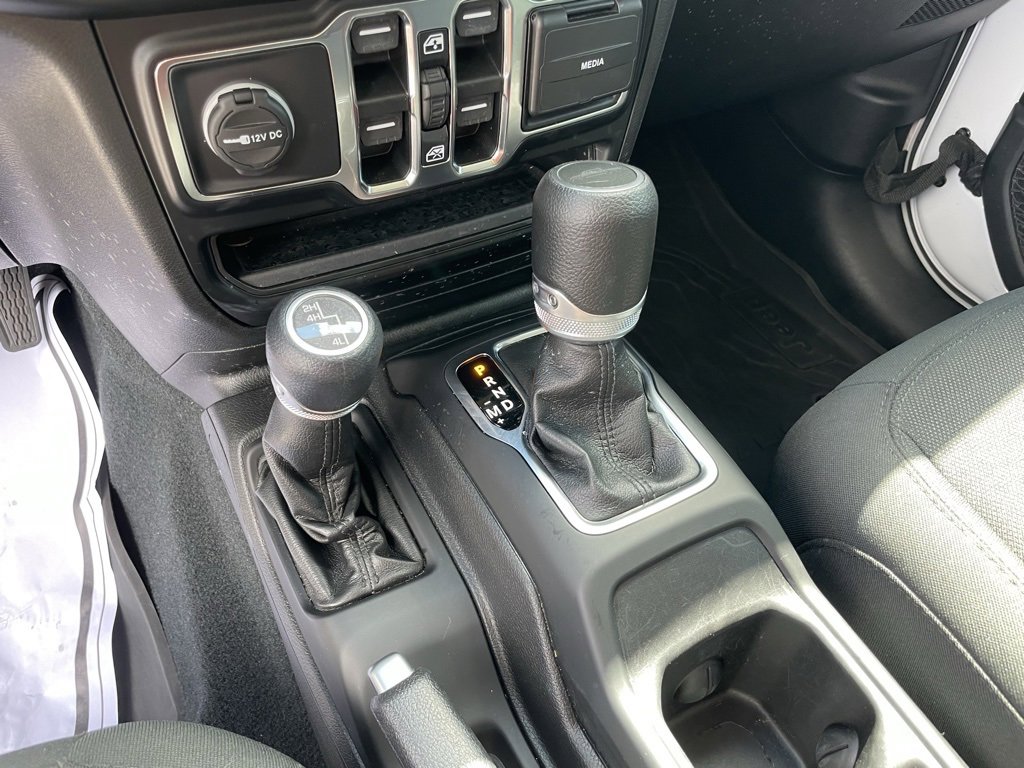 Used 2022 Jeep Gladiator Sport image 18