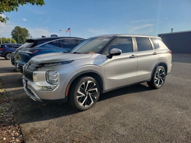Used 2022 Mitsubishi Outlander SE