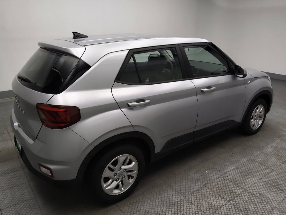 Used 2021 Hyundai Venue SE FWD image 10