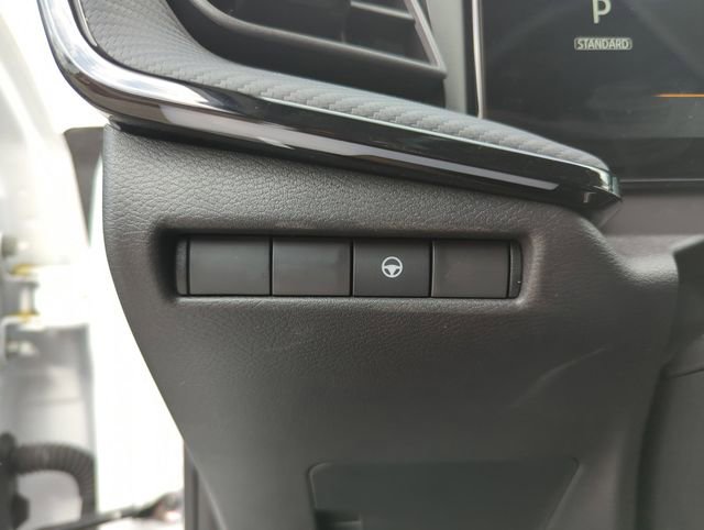 Certified 2025 Nissan Kicks SR image 37