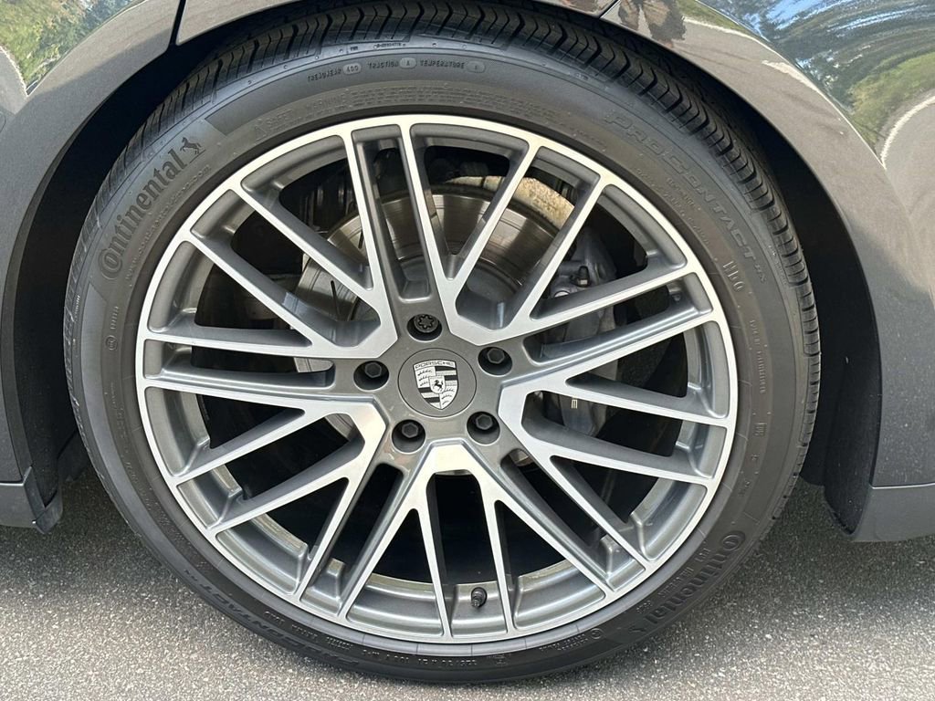 Certified 2024 Porsche Panamera 4 image 8