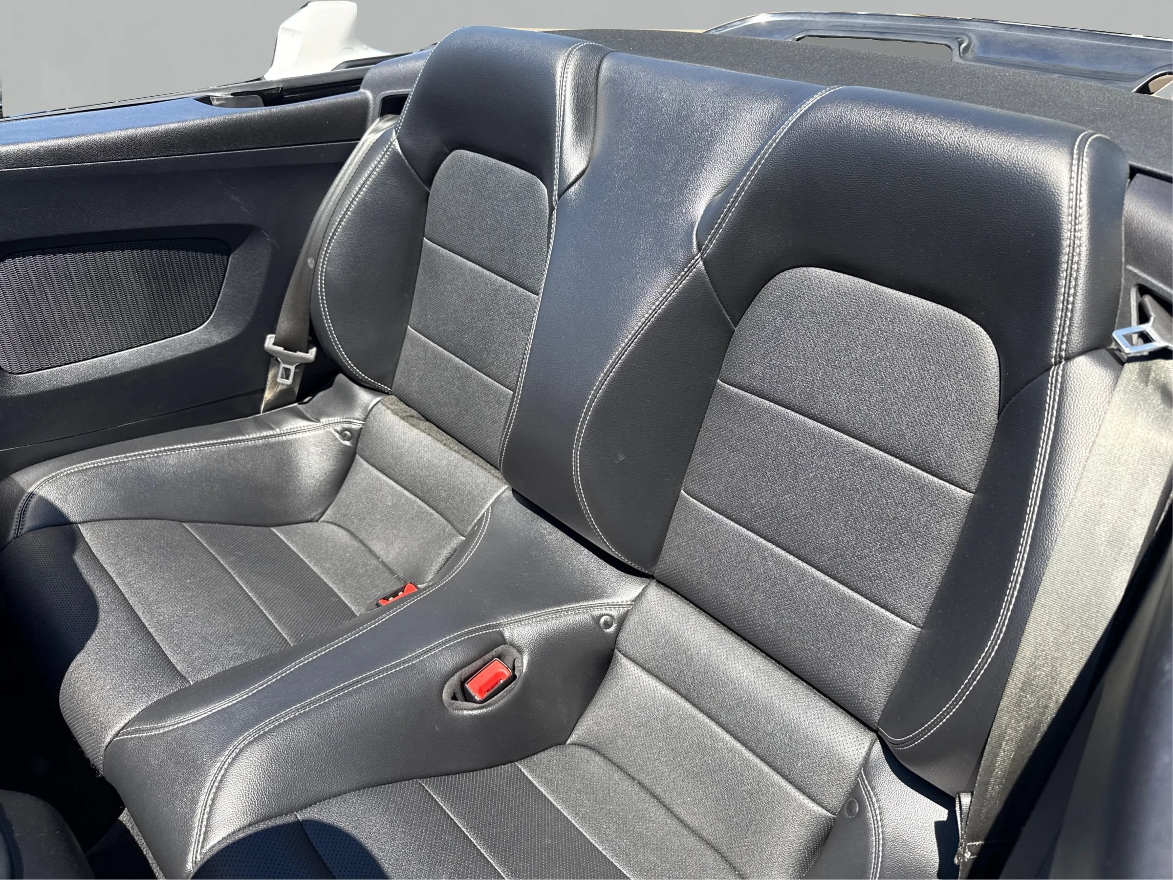 Used 2019 Ford Mustang Premium RWD image 10