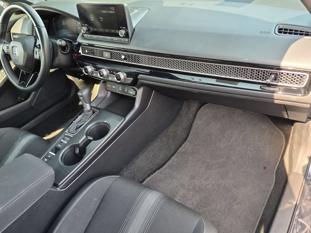 Used 2025 Honda Civic Sport image 31