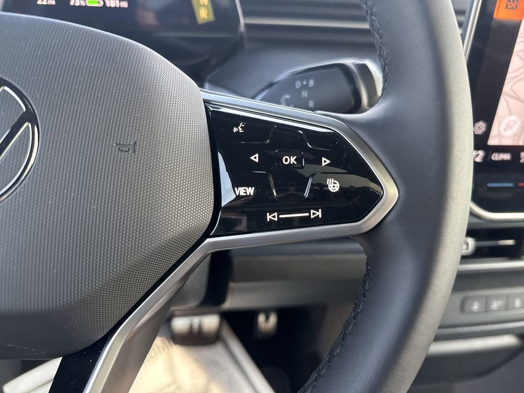 New 2025 Volkswagen ID. Buzz Pro S Plus AWD/4WD image 20