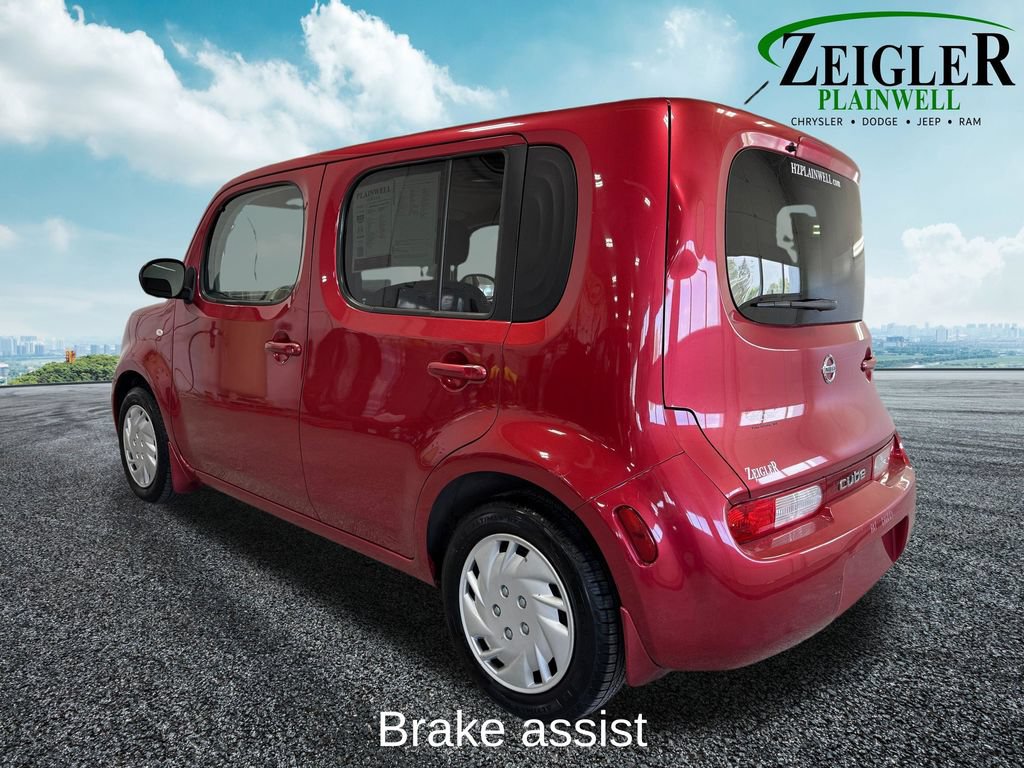 Used 2009 Nissan Cube 1.8 S w/ Interior Designer Pkg FWD image 3
