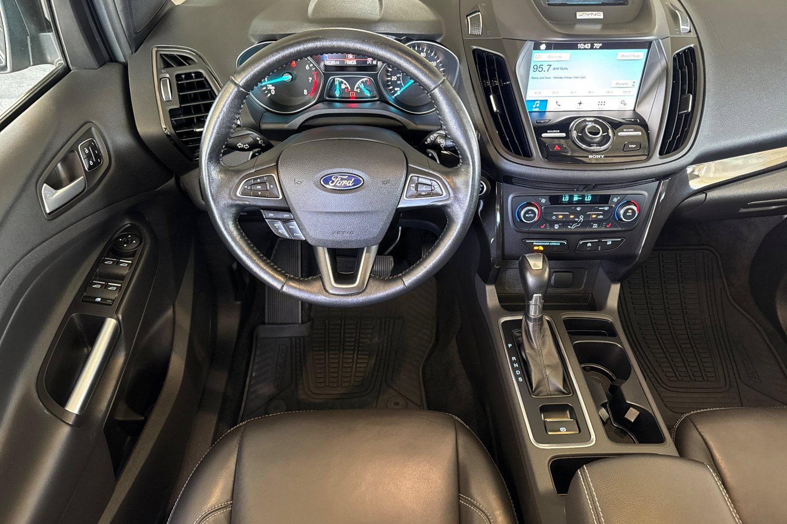 Used 2017 Ford Escape Titanium AWD/4WD image 14