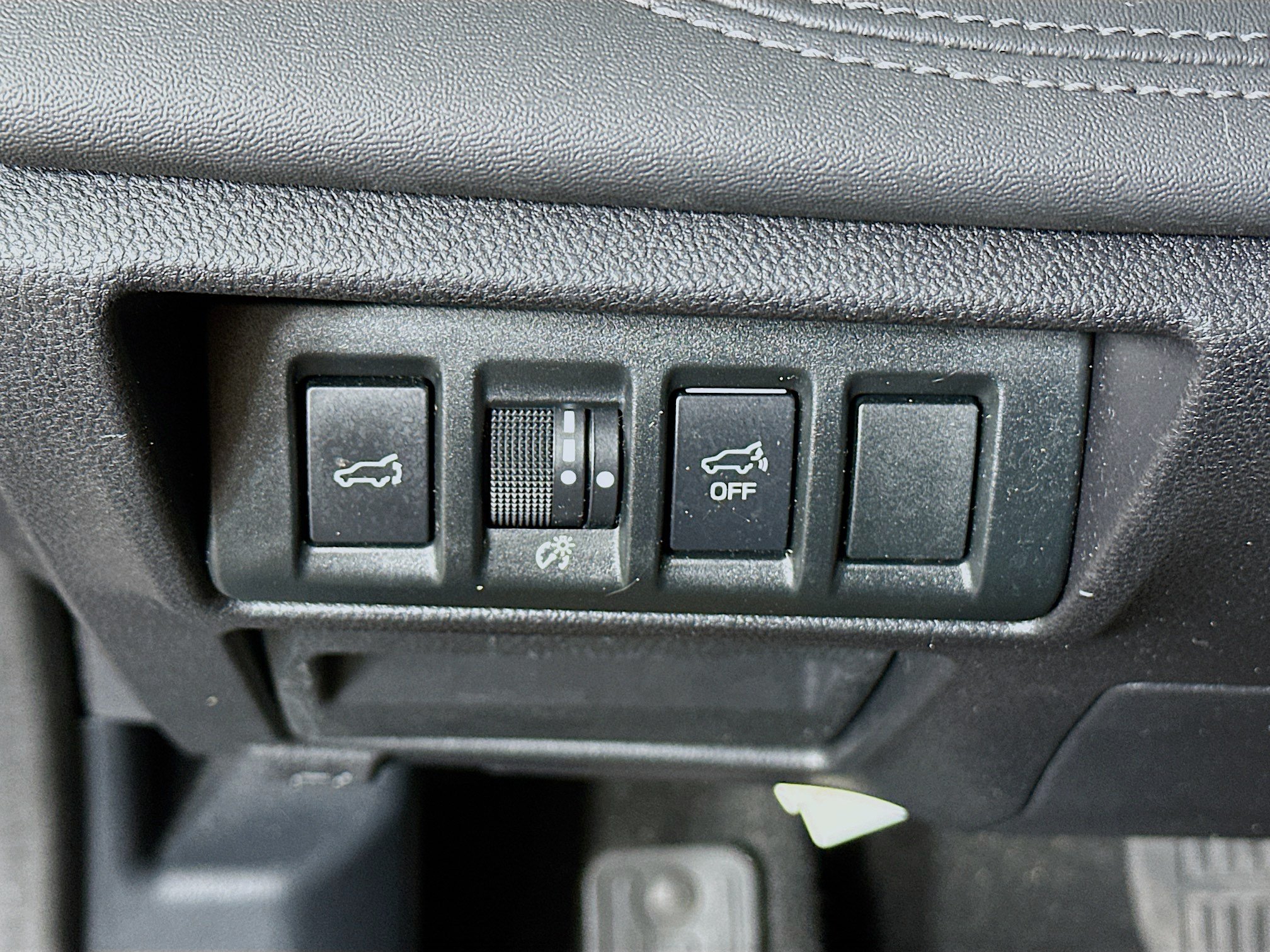 Used 2023 Subaru Outback Limited AWD/4WD image 17