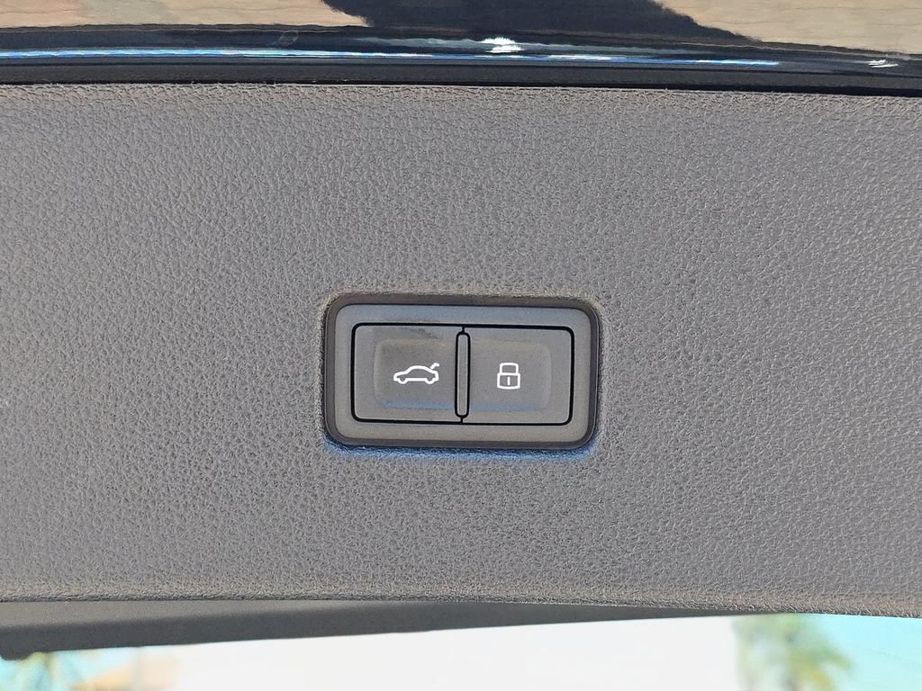 New 2026 Audi SQ8 Prestige AWD/4WD image 14