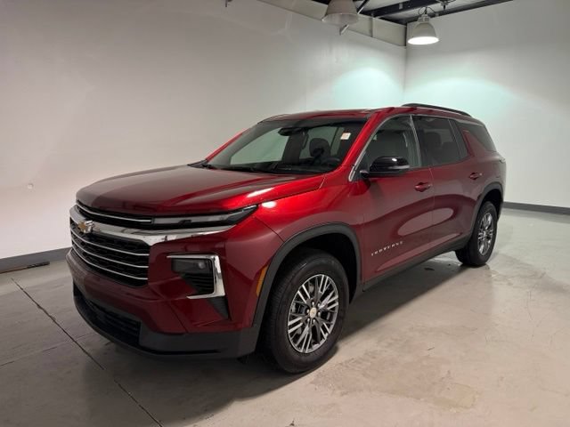 Used 2026 Chevrolet Traverse LT FWD image 3