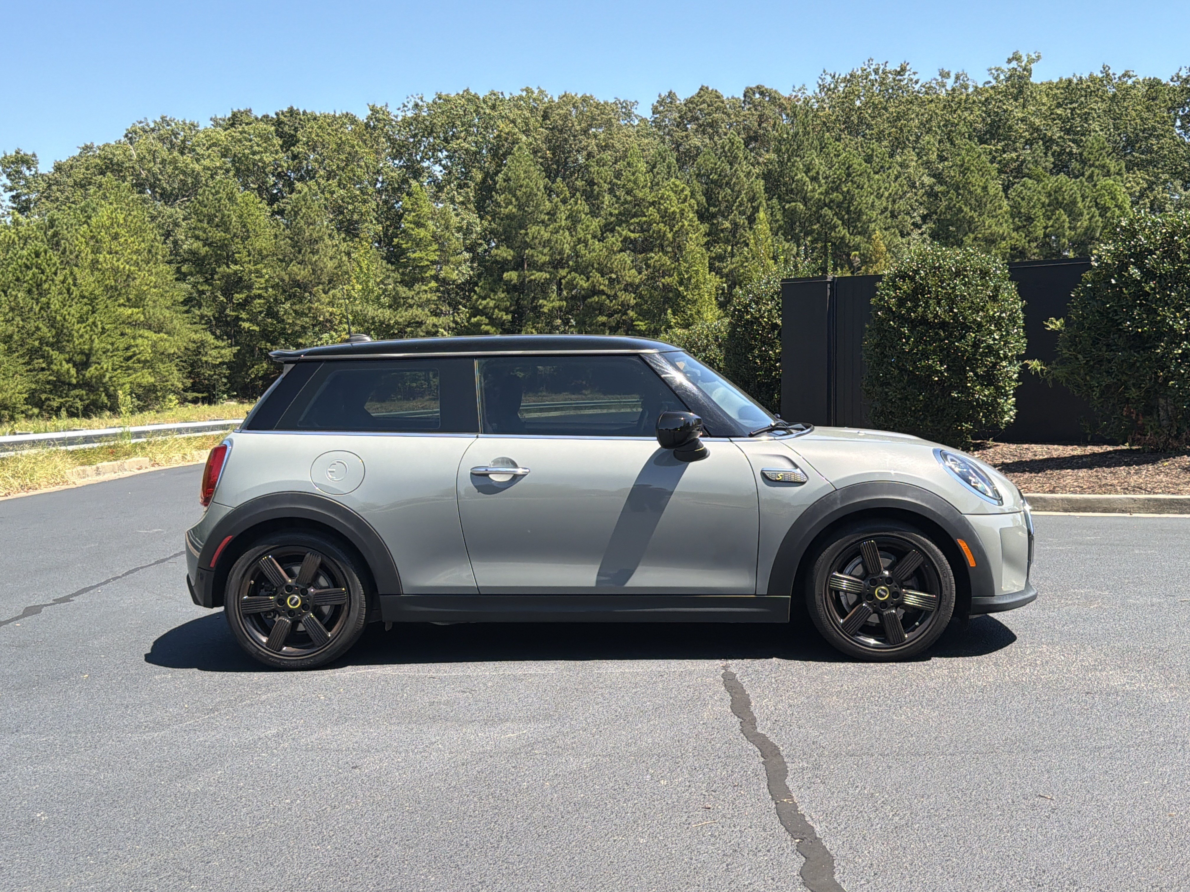 Used 2023 MINI Cooper SE FWD image 5
