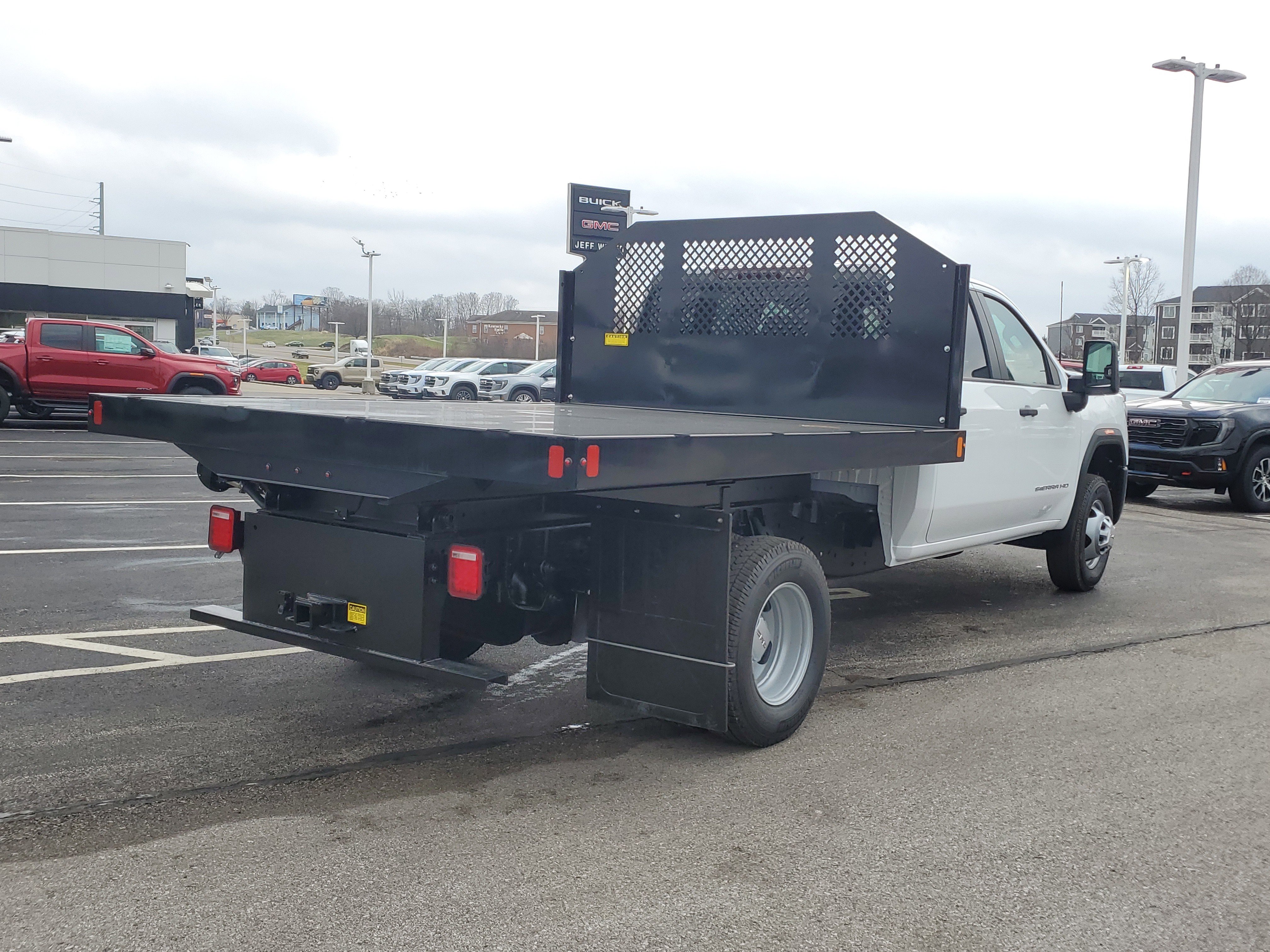 New 2025 GMC Sierra 3500 Pro w/ Convenience Package image 4