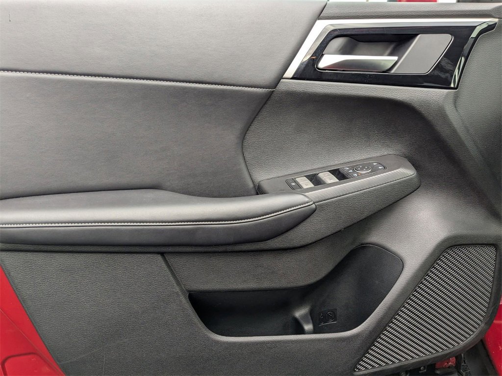 Used 2024 Mitsubishi Outlander SE image 16