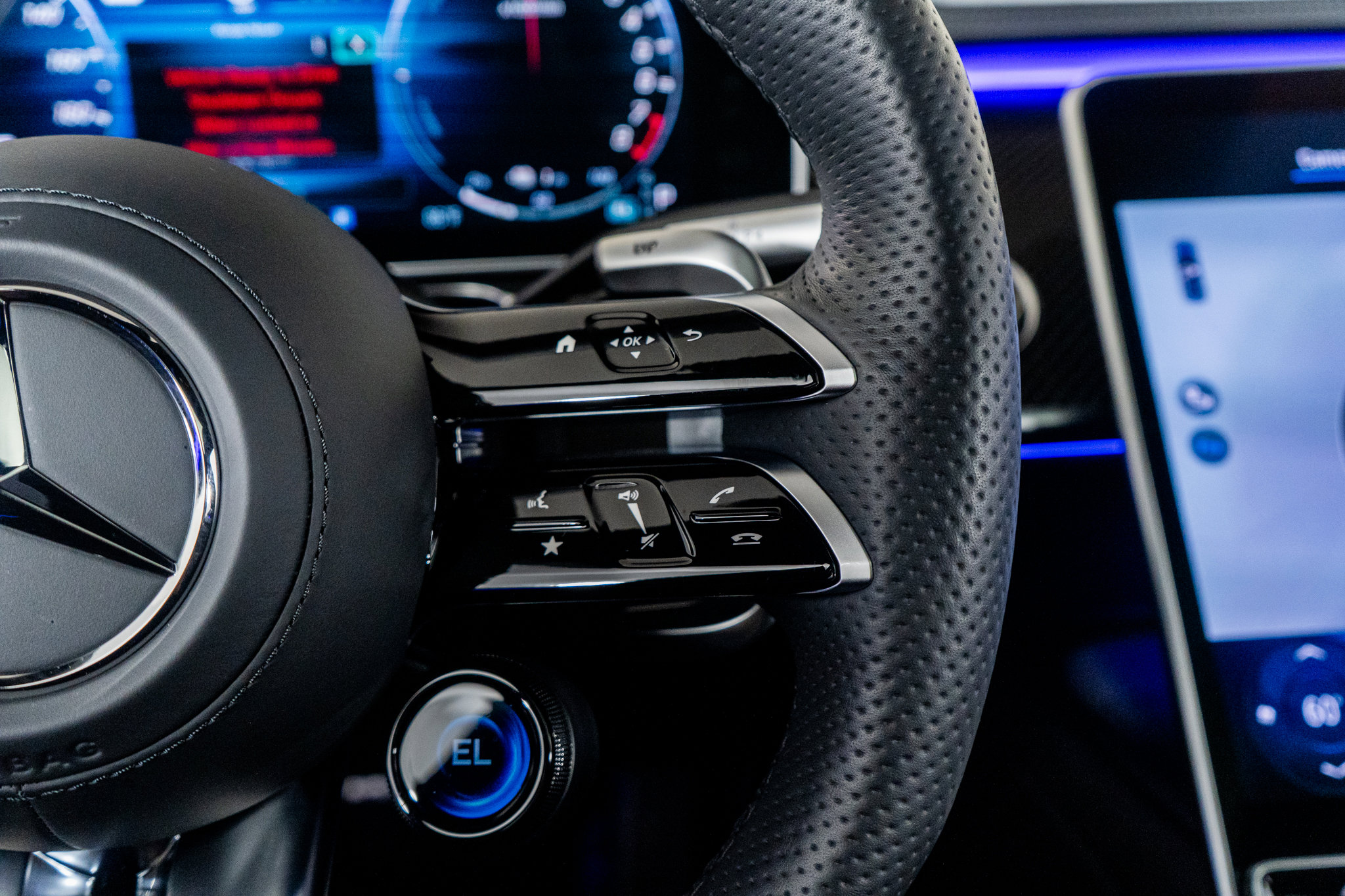 Used 2025 Mercedes-Benz S 63 AMG S w/ AMG Night Package image 51