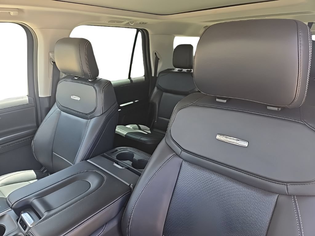 Used 2025 Ford Expedition Max Platinum AWD/4WD image 11