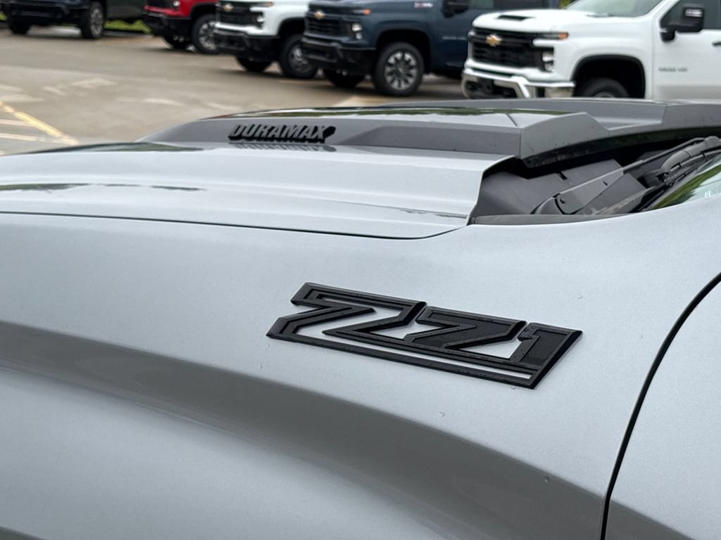 Used 2025 Chevrolet Silverado 1500 Custom Trail Boss w/ Dark Appearance Package AWD/4WD image 44