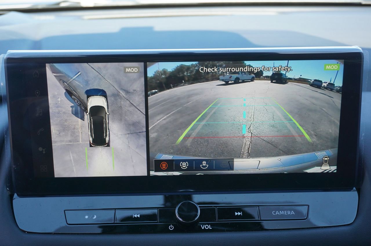 Certified 2025 Nissan Rogue Platinum w/ Platinum Premium Package image 18