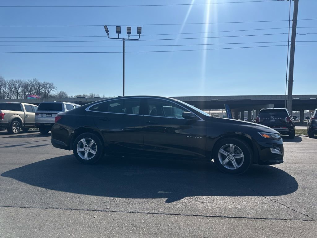 Used 2024 Chevrolet Malibu LT FWD image 5