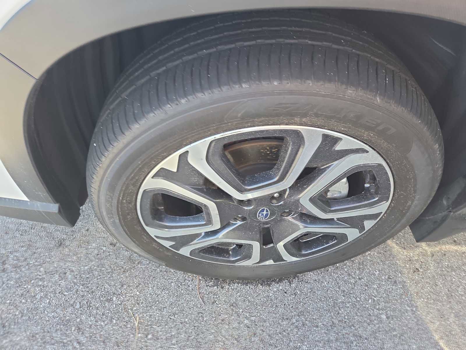 Used 2024 Subaru Ascent Limited image 9