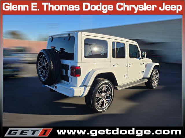Used 2022 Jeep Wrangler Unlimited Sahara image 9