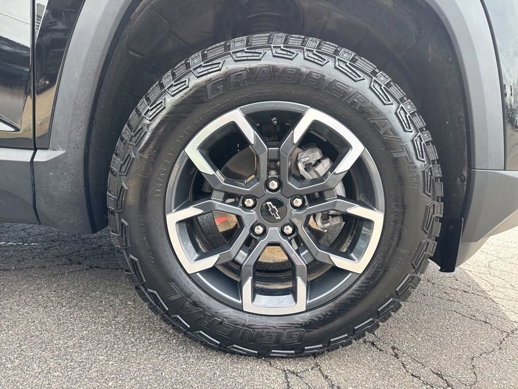 Used 2025 Chevrolet Equinox ACTIV w/ Safety and Technology Package AWD/4WD image 53