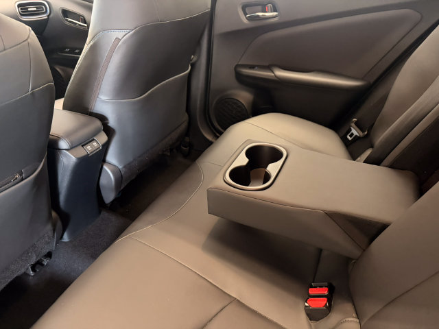 Used 2020 Toyota Prius Limited FWD image 15