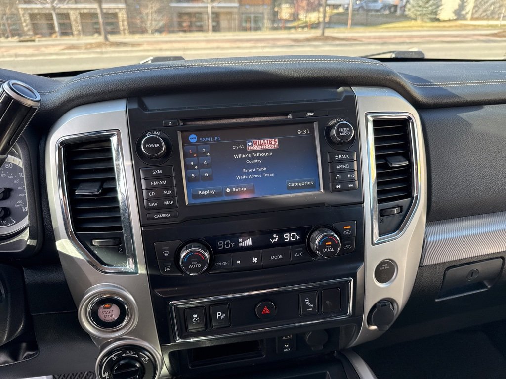 Used 2018 Nissan Titan PRO-4X image 18