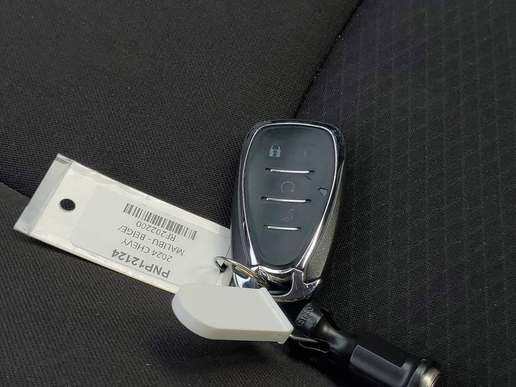 Used 2024 Chevrolet Malibu LT FWD image 29
