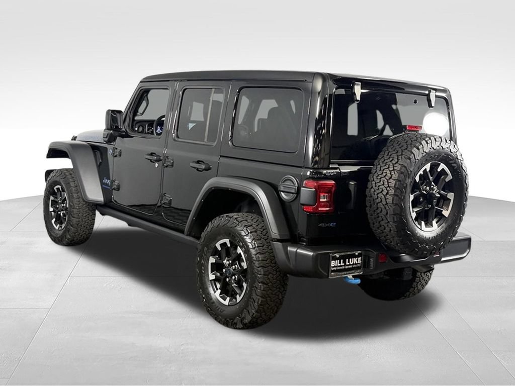 Used 2025 Jeep Wrangler Unlimited Rubicon 4xe w/ Convenience Group AWD/4WD image 9