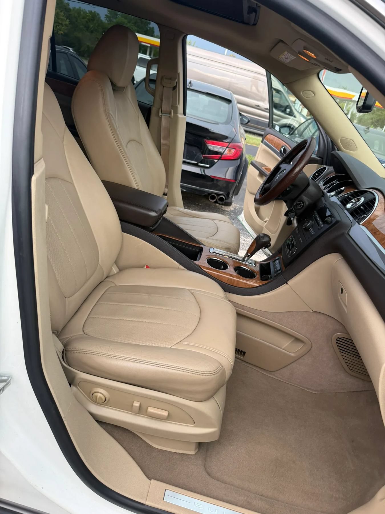 Used 2012 Buick Enclave Leather FWD image 24