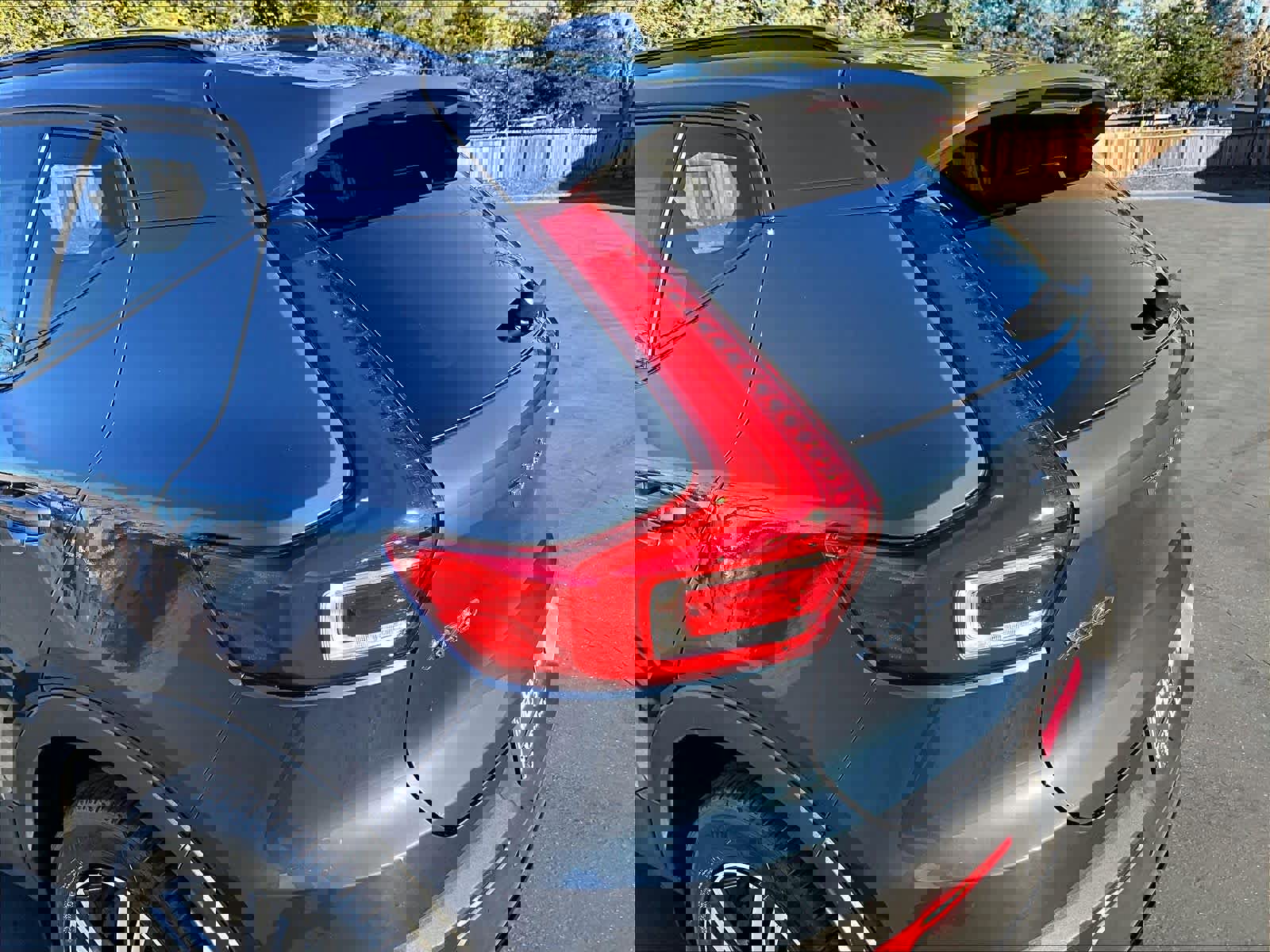 New 2026 Volvo XC40 B5 Core w/ Climate Package image 25