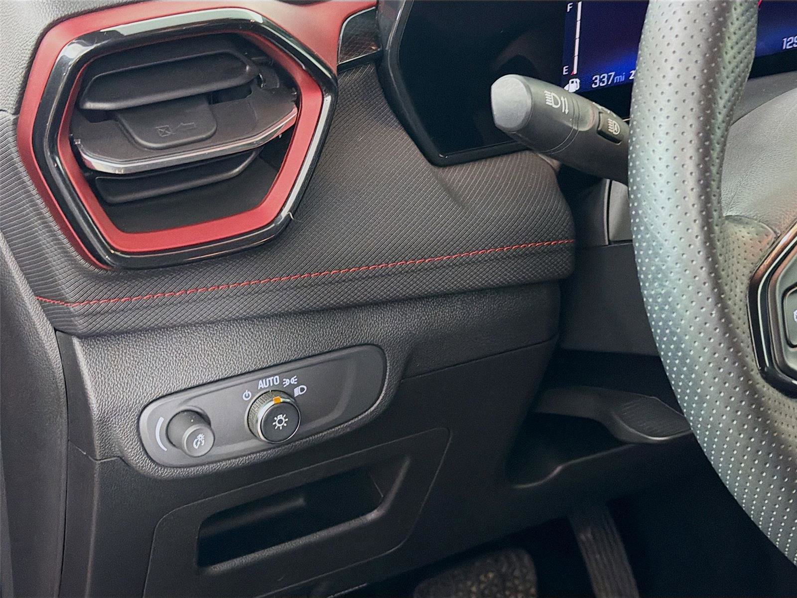 Used 2025 Chevrolet TrailBlazer RS w/ Driver Confidence Package AWD/4WD image 10