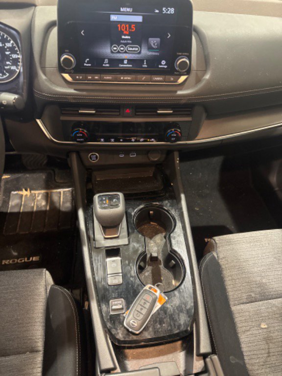 Used 2023 Nissan Rogue SV image 47