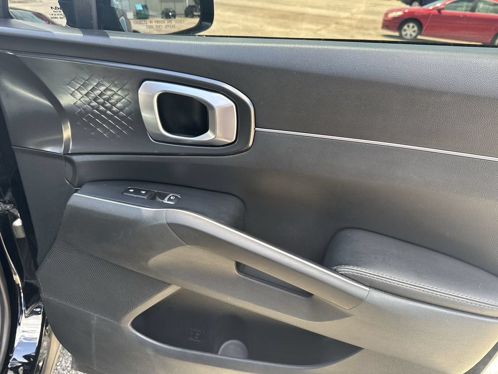 Used 2023 Kia Sorento S FWD image 33