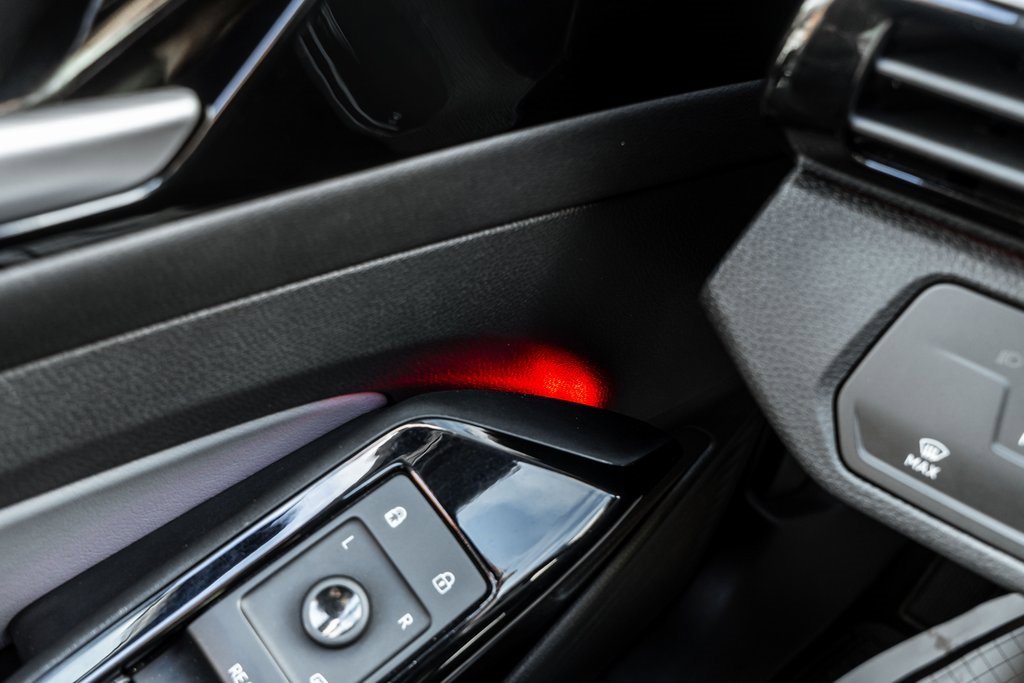 Used 2021 Volkswagen ID.4 Pro image 14