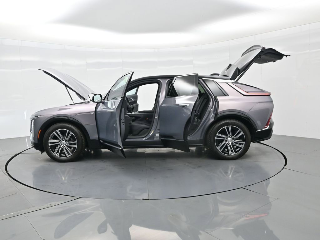 Used 2025 Cadillac Lyriq Luxury image 47