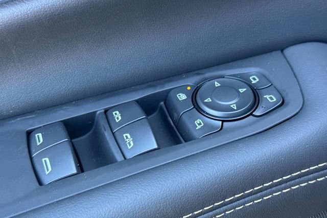 New 2026 GMC Yukon XL Elevation w/ Elevation Premium Package image 12