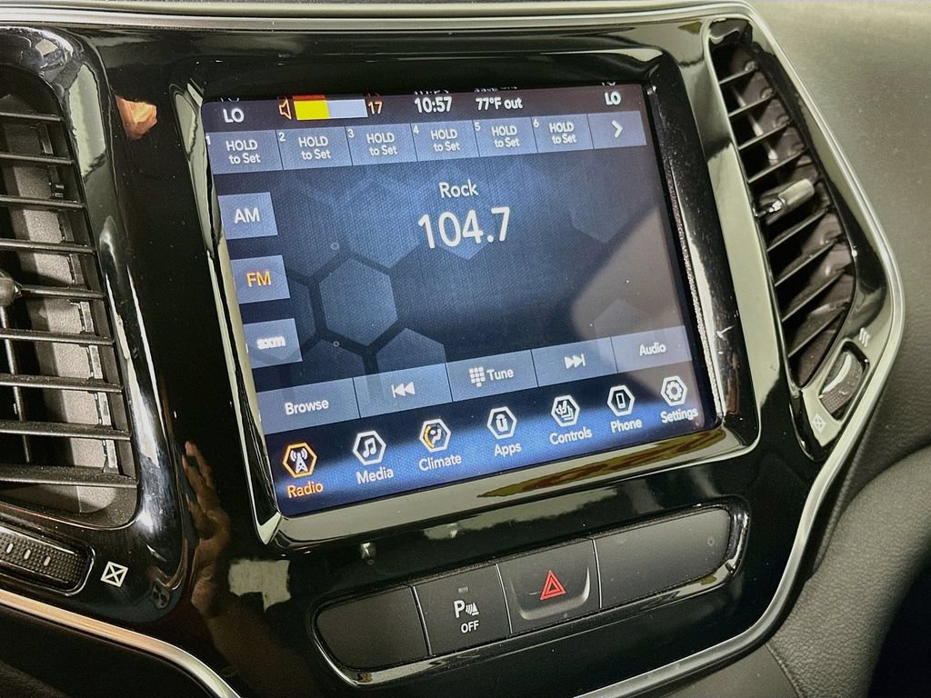 Certified 2020 Jeep Cherokee Limited AWD/4WD image 23