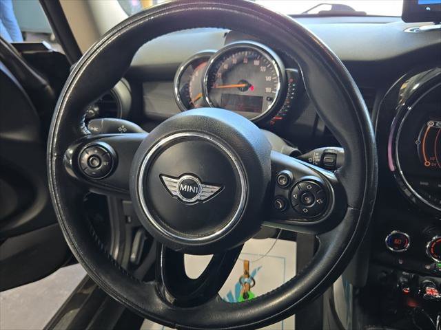 Used 2016 MINI Cooper 2-Door Hardtop FWD image 19