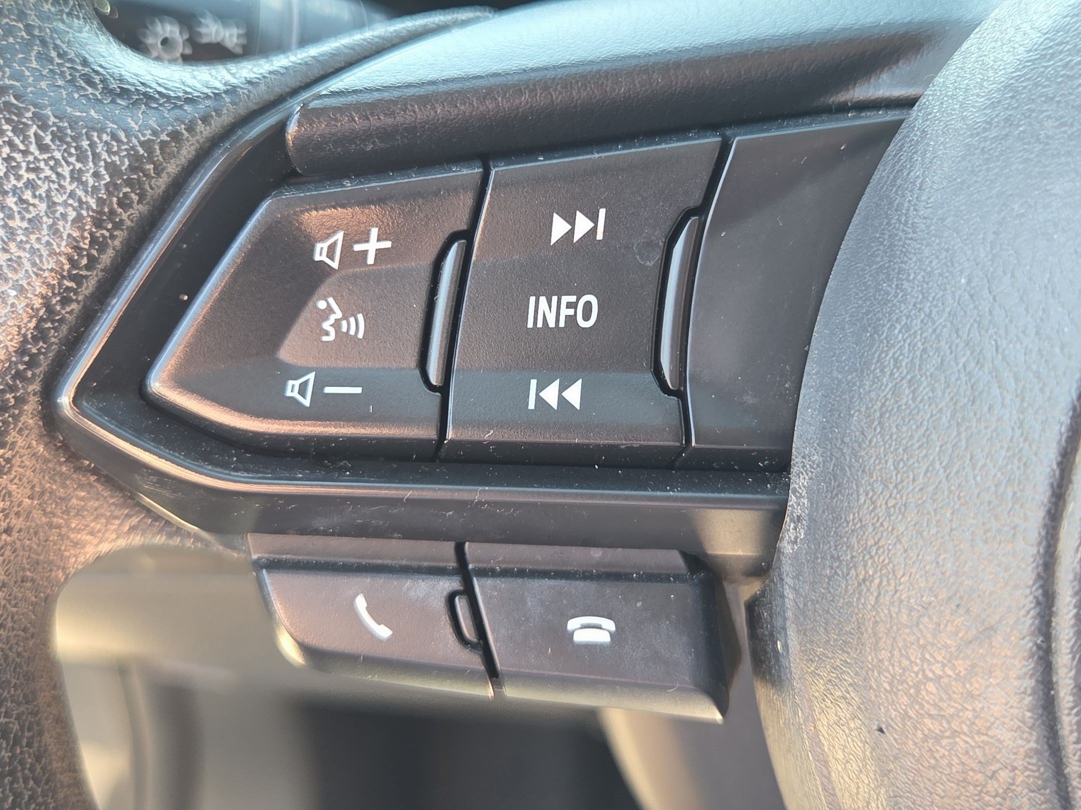 Used 2020 Toyota Yaris LE FWD image 16