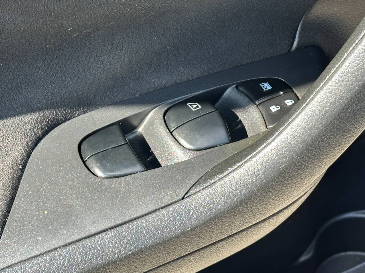 Used 2014 Nissan Altima 2.5 SV FWD image 11