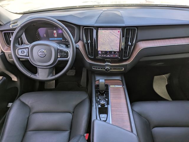 Used 2023 Volvo XC60 B5 Plus AWD/4WD image 21