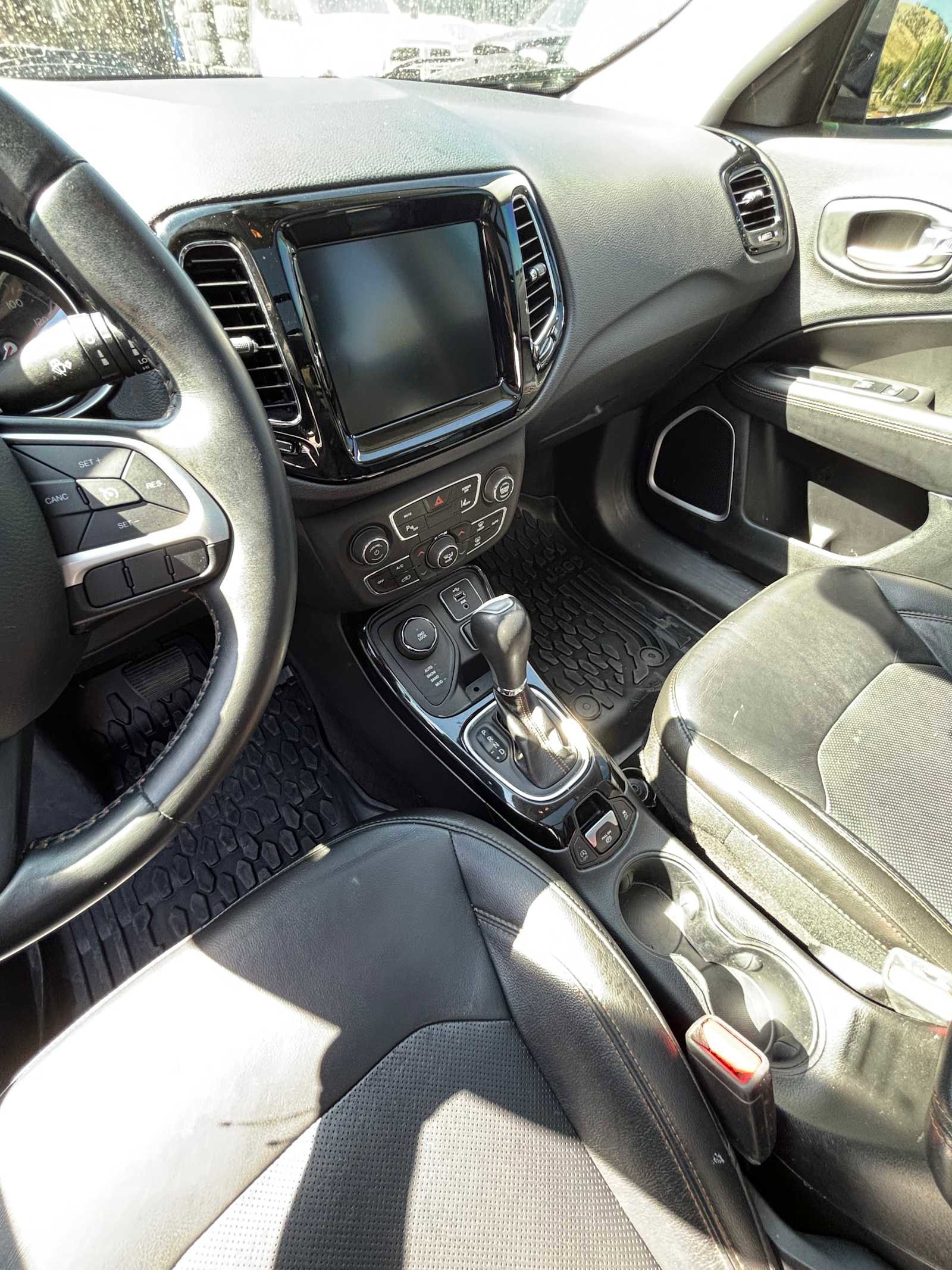 Used 2018 Jeep Compass Limited image 23