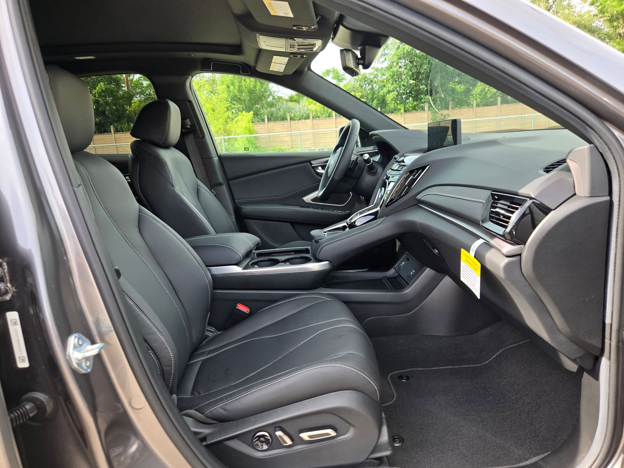 Used 2025 Acura RDX SH-AWD image 27